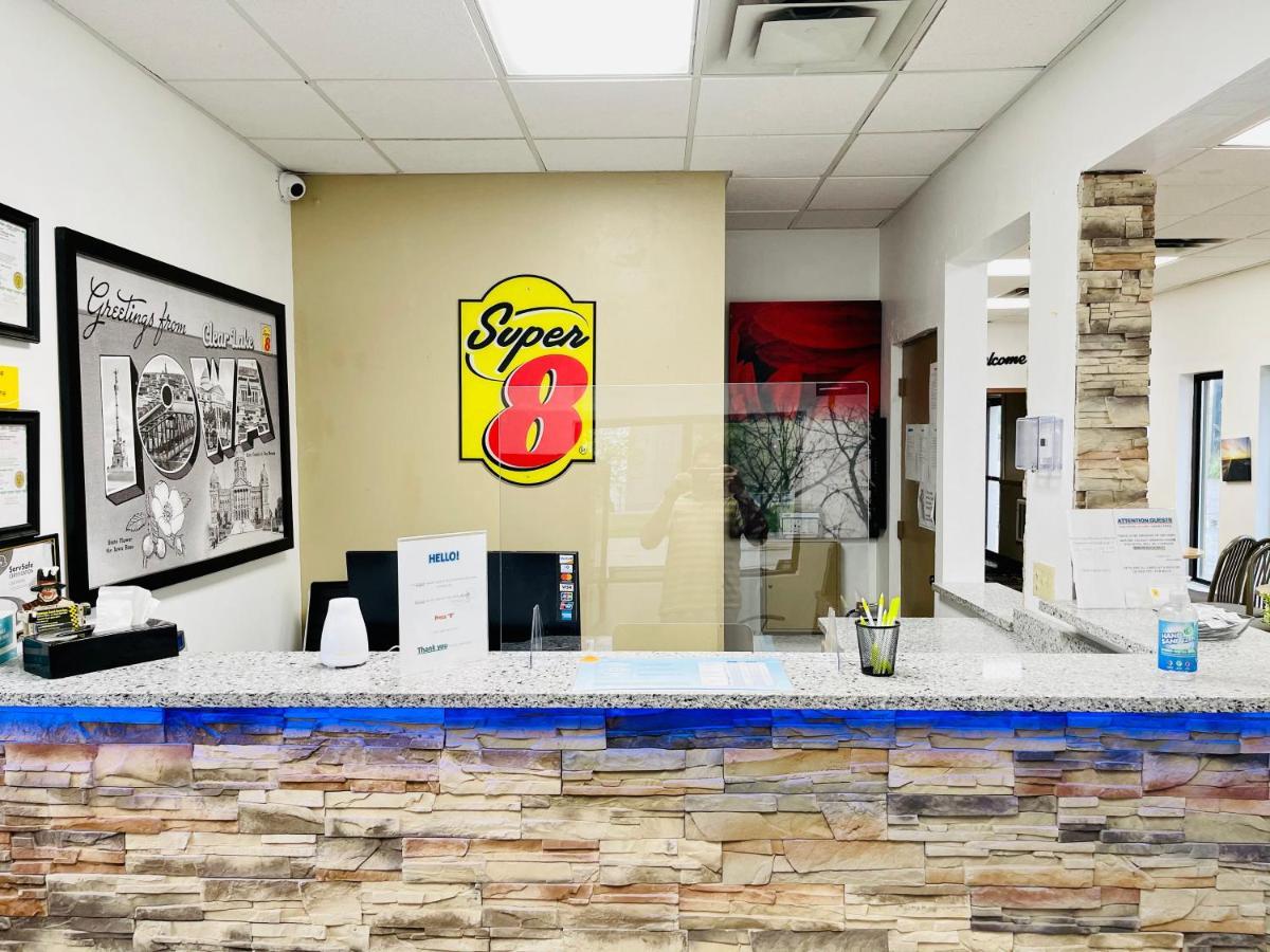 Hotel Super 8 By Wyndham Clear