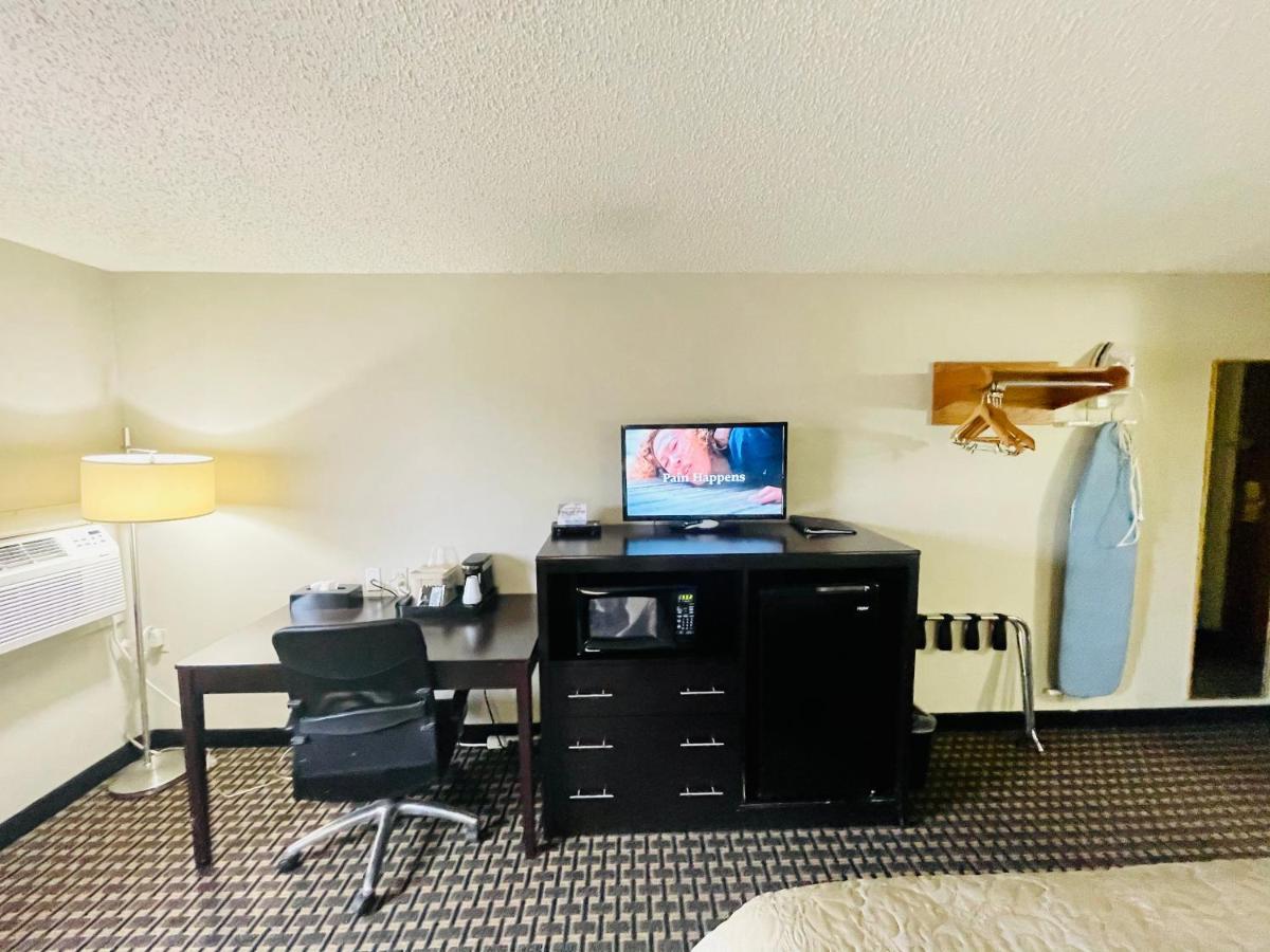 Hotel Super 8 By Wyndham Clear