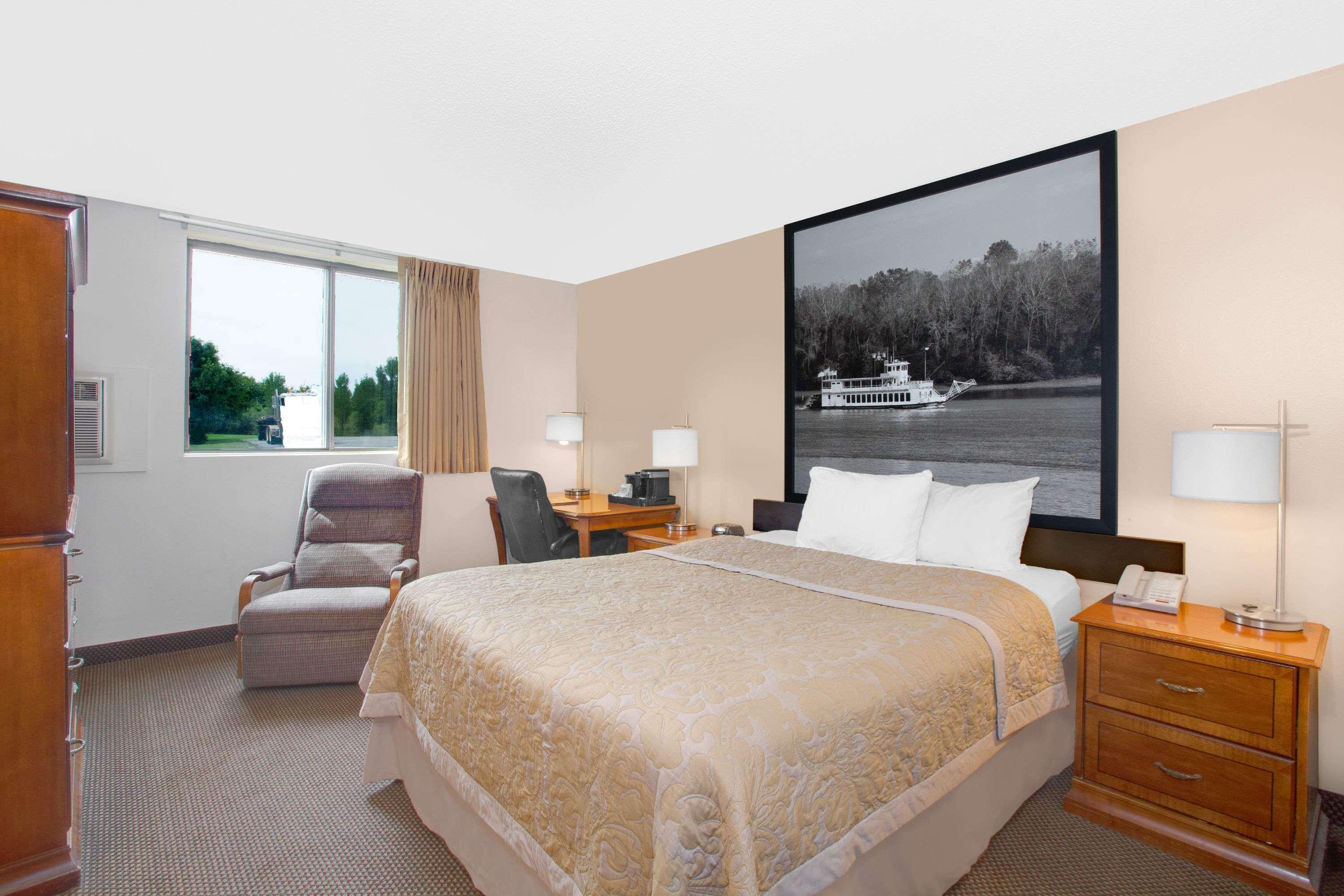 Super 8 By Wyndham Clear Hotel Clear Lake